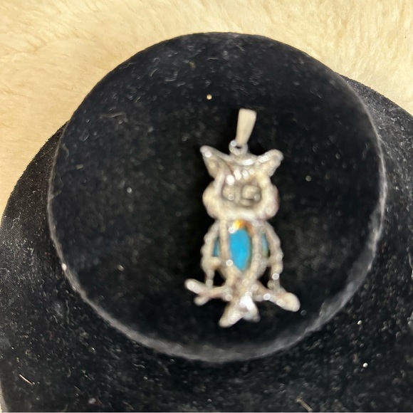Cat Flower Signed Cut Out Gold Tone Fish Hook Earrings VTG Owl Silver Pendant - Picture 8 of 9